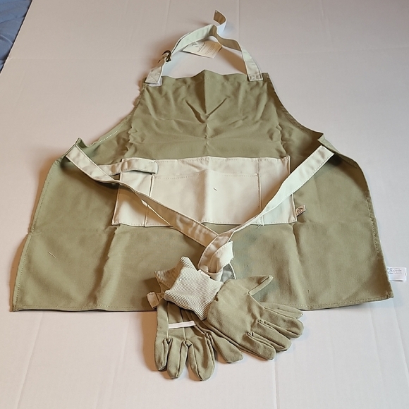 Hearth & Hand Other - Hearth & Hand With Magnolia Kids Tan Gardening Apron With Gloves, Pocket NWOT